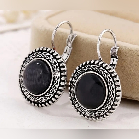 boutique Jewelry - Vintage-Inspired Silver and Black Dangle Earrings